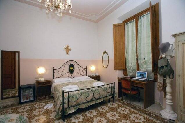 Tweepersoonskamer van Hotel Desiree in Florence